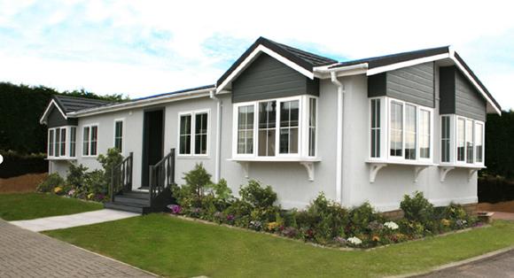 Residential park home in Ruthin, North Wales. Retirement community - The Woodlands. The Barnwell home.